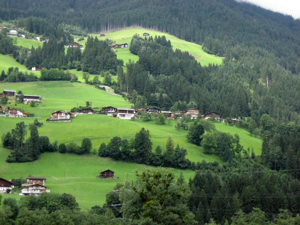 Apart Alpin Hippach Exterior photo